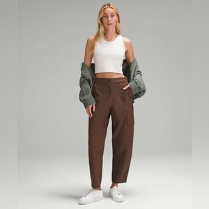 NWT Lululemon Light Utilitech Cargo Pocket High-Rise Pant